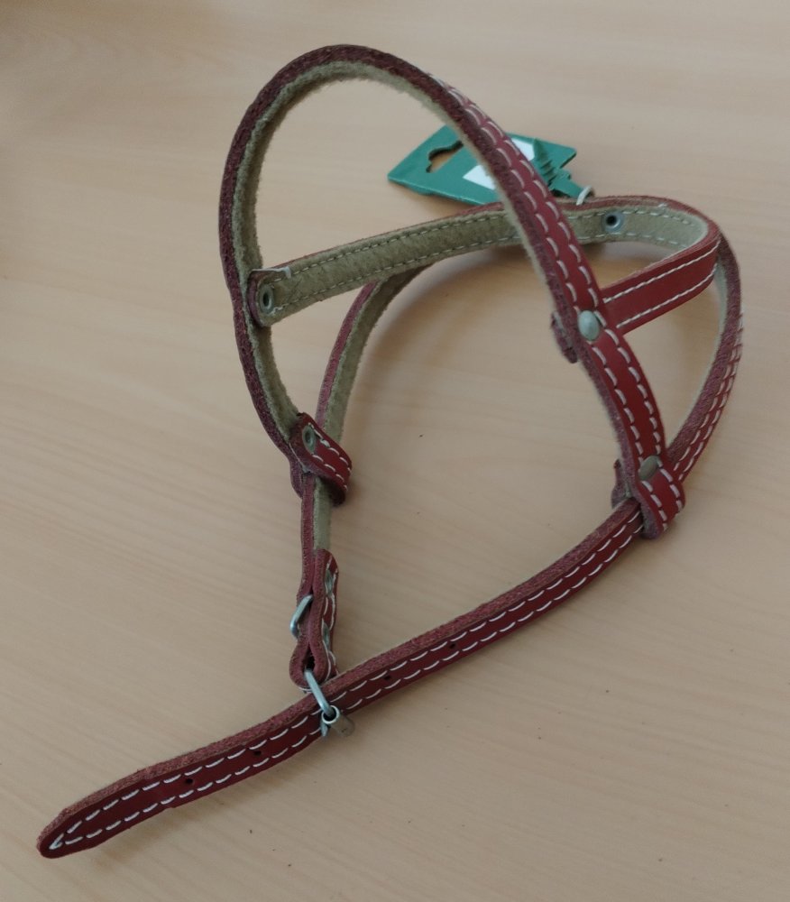 Levně Postroj kůže 42000 červený