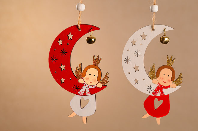 Levně Dřevěný andílek na měsíci X360