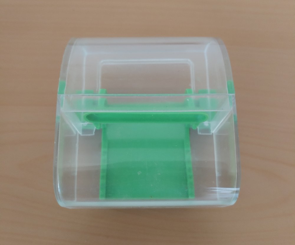 Levně Krmítko pro ptáky zelená