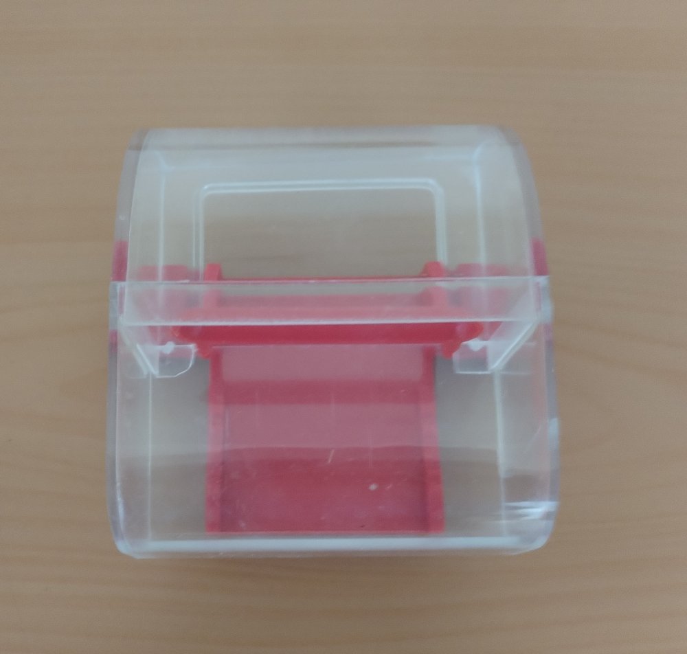 Levně Krmítko pro ptáky červené